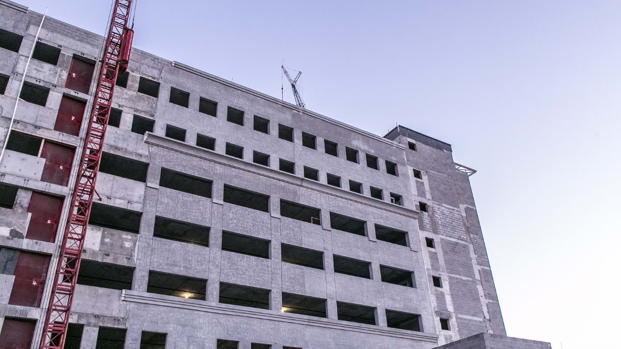 imagem de obra de construção usando blocos de concreto